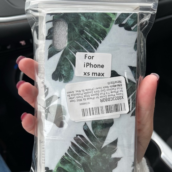 iPhone XS Max case - Picture 1 of 2